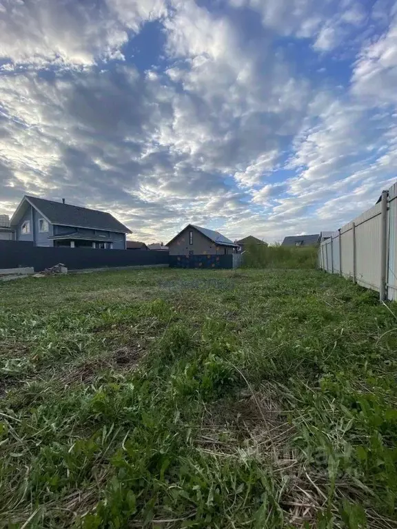 Участок в Москва Марушкинское поселение, д. Акиньшино, ул. ... - Фото 1