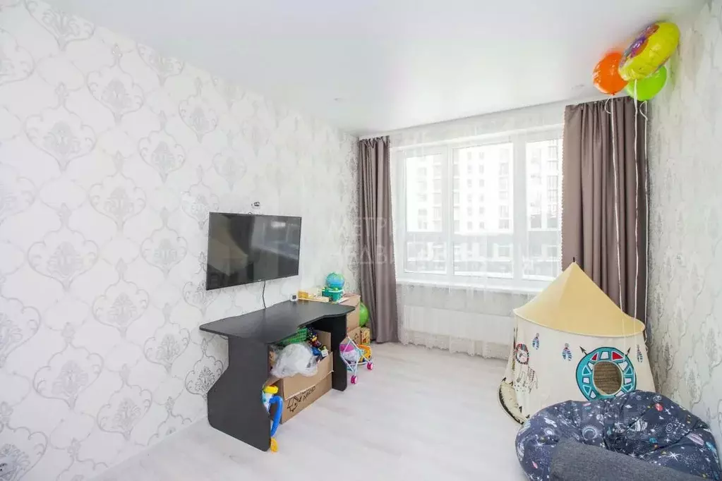 2-к кв. Тюменская область, Тюмень ул. Андрея Приказнова, 7 (59.6 м) - Фото 1