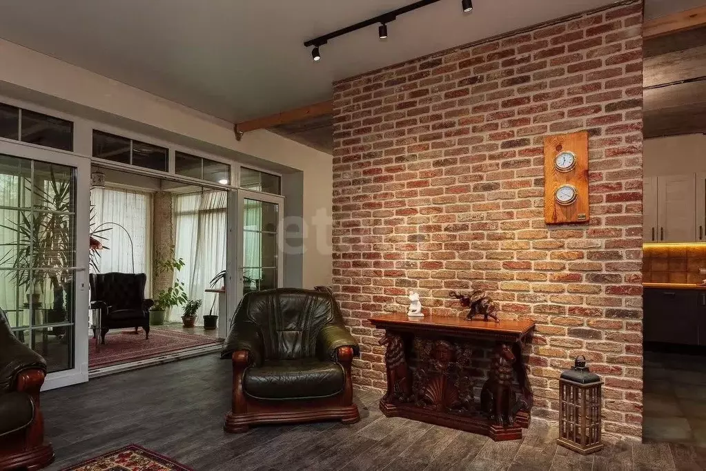 Дом в Калининградская область, Гурьевск Фабричная ул., 2 (231 м) - Фото 1