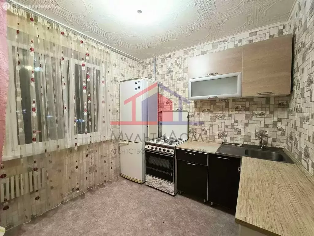 1-комнатная квартира: Губкин, Преображенская улица, 12 (35 м) - Фото 1