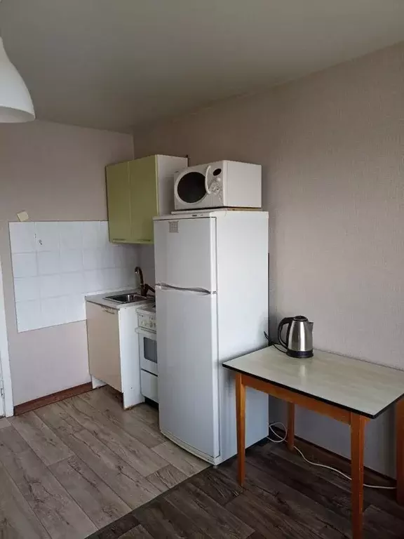 Комната Свердловская область, Екатеринбург ул. Титова, 27А - Фото 1