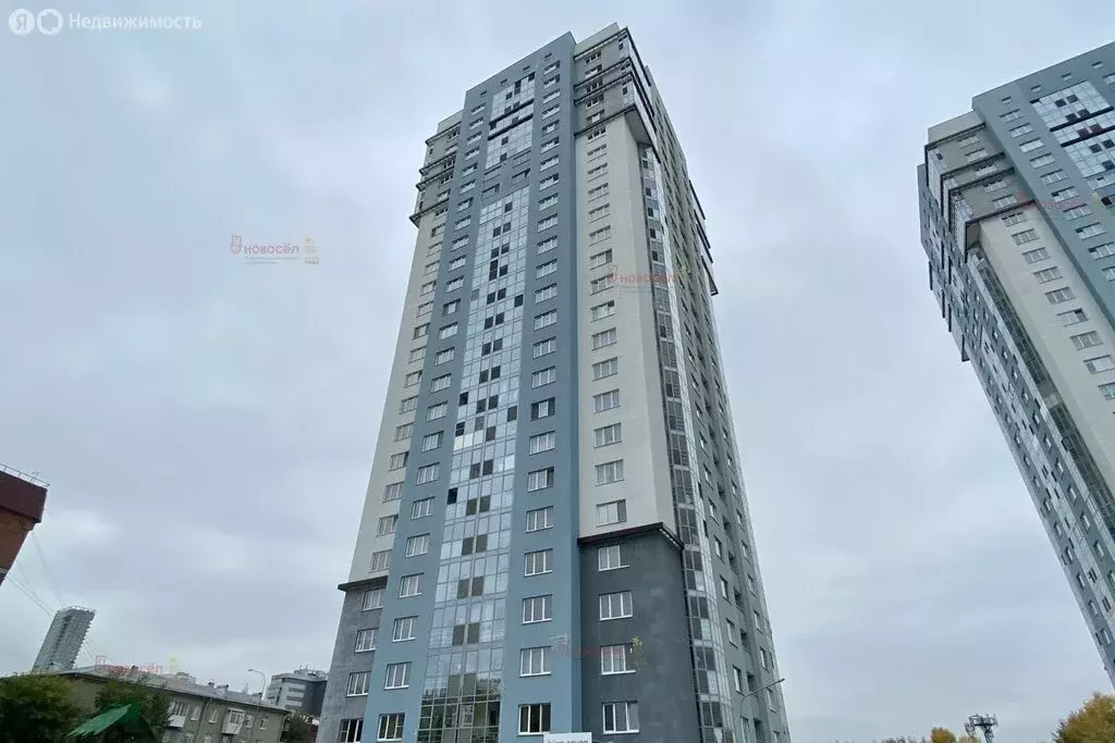 1-комнатная квартира: Екатеринбург, улица Юмашева, 1 (45 м) - Фото 0