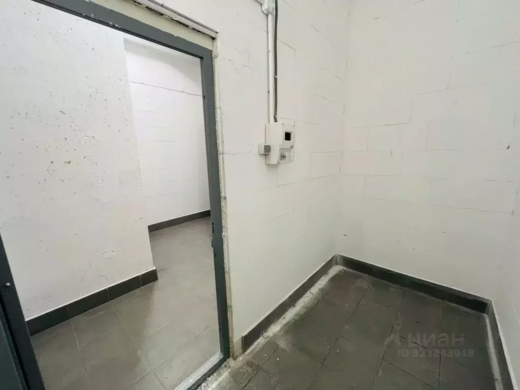 Склад в Свердловская область, Екатеринбург бул. Новосинарский, 7 (4 м) - Фото 1