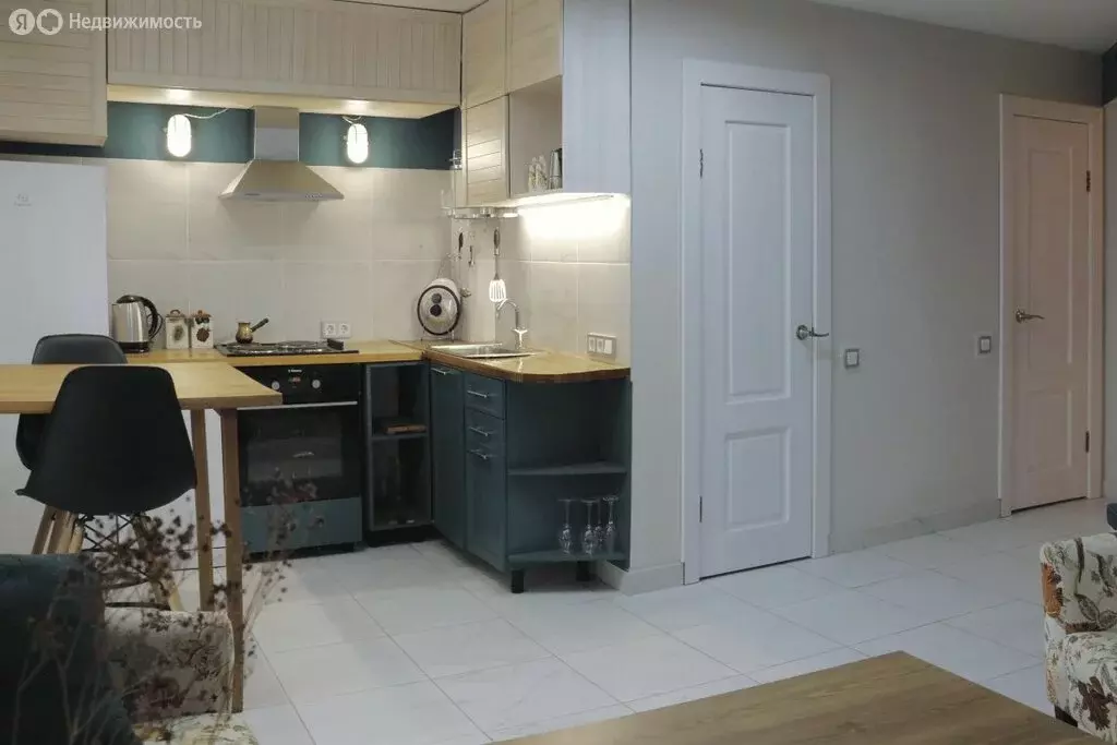 2-комнатная квартира: Томск, улица Беринга, 4/1 (58 м) - Фото 0
