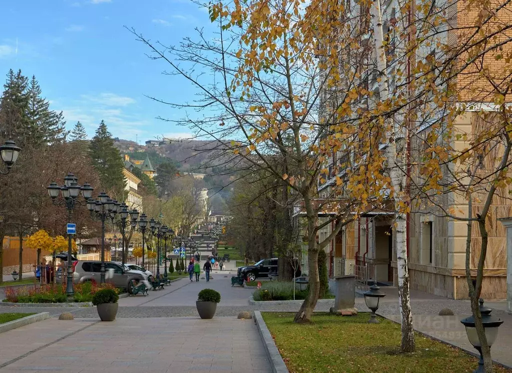 2-к кв. Ставропольский край, Кисловодск просп. Ленина, 18 (65.0 м) - Фото 0