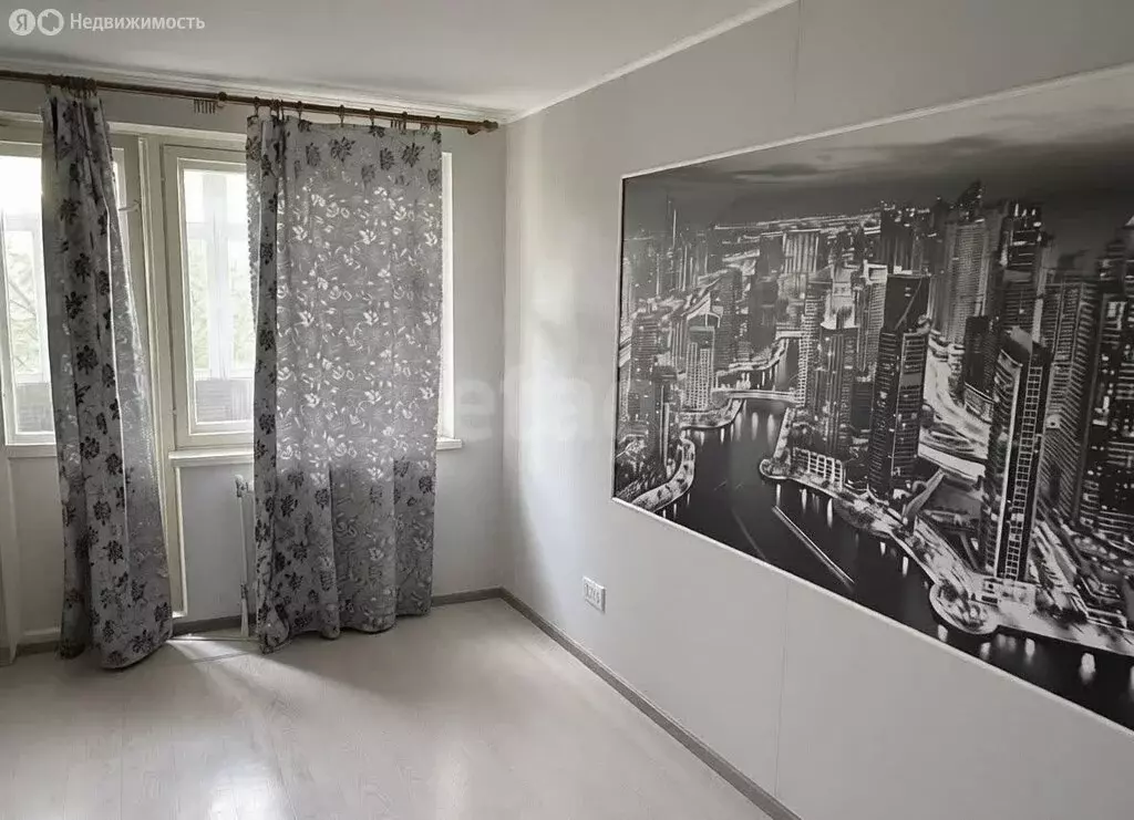 3-комнатная квартира: Белгород, улица Макаренко, 3Б (68.9 м) - Фото 1