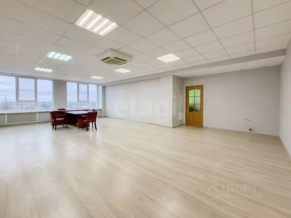 Офис в Псковская область, Псков Октябрьский просп., 56 (61 м) - Фото 1