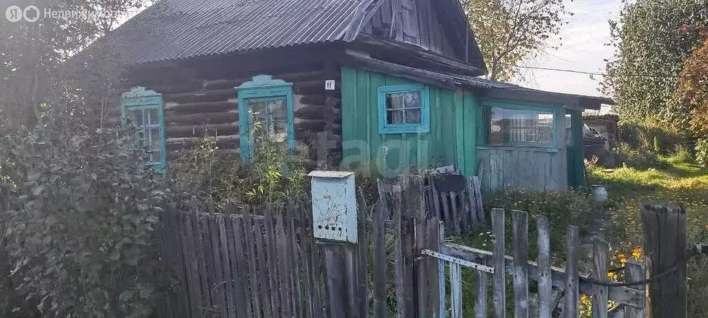 Дом в Улыбинский сельсовет, посёлок Первомайский, Комсомольская улица ... - Фото 1
