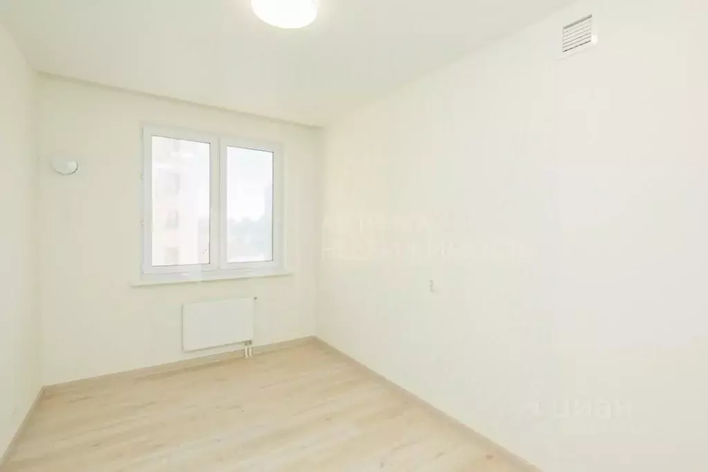 1-к кв. Тюменская область, Тюмень ул. 2-я Луговая, 24к2 (50.0 м) - Фото 1