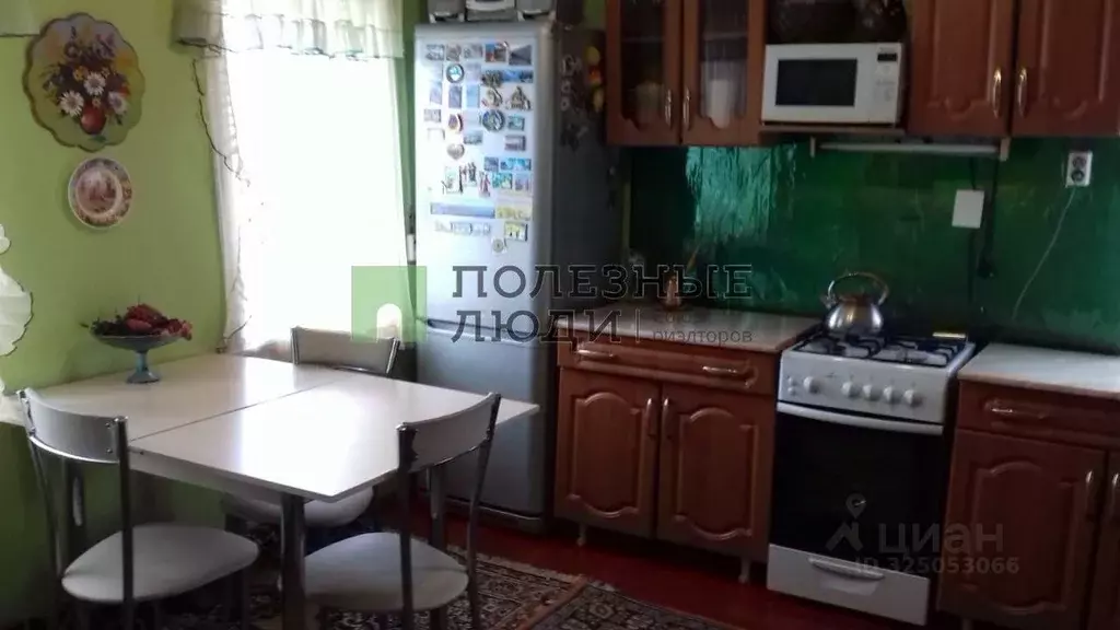 Дом в Орловская область, Свердловский район, Змиевка городское ... - Фото 1