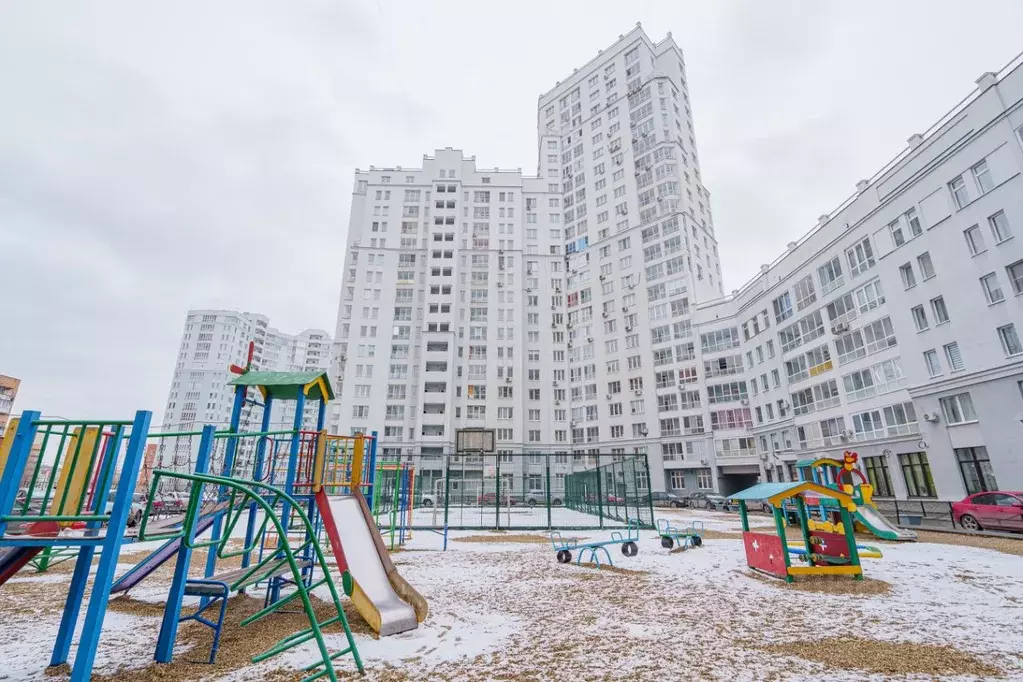 Гараж в Свердловская область, Екатеринбург ул. Татищева, 49 (17 м) - Фото 0