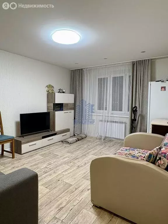 2-комнатная квартира: Чебоксары, улица Ленинского Комсомола, 3 (60 м) - Фото 1