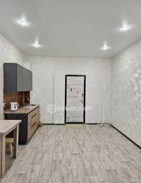 Комната Ханты-Мансийский АО, Сургут проезд Первопроходцев, 2 (17.6 м) - Фото 1