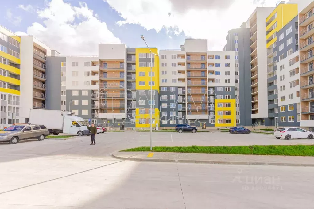 1-к кв. Крым, Симферопольский район, Молодежное пгт ул. Парковая, 3 . - Фото 0