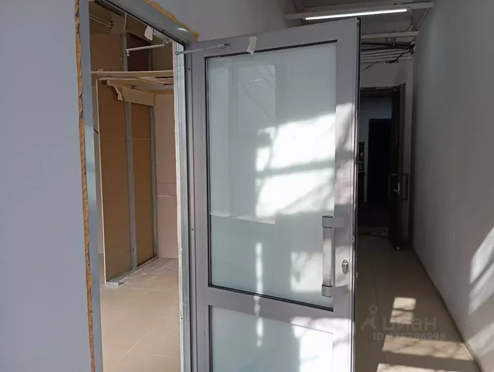 Торговая площадь в Татарстан, Казань ул. Фатыха Амирхана, 51А (26 м) - Фото 2