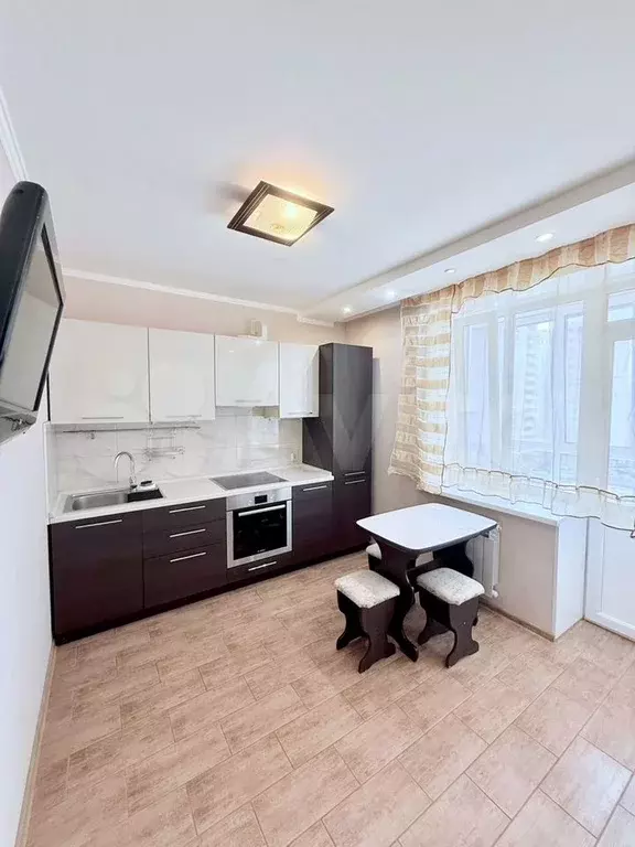 1-к. квартира, 35 м, 7/12 эт. - Фото 0