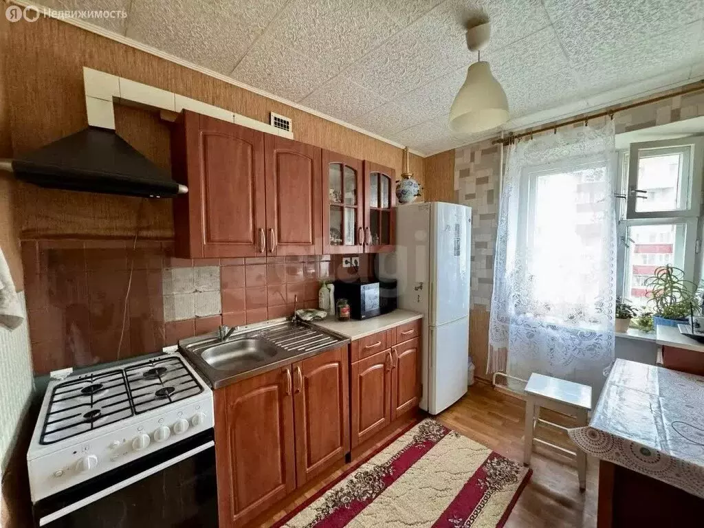 2-комнатная квартира: Псков, улица Кузбасской Дивизии, 30 (46 м) - Фото 0