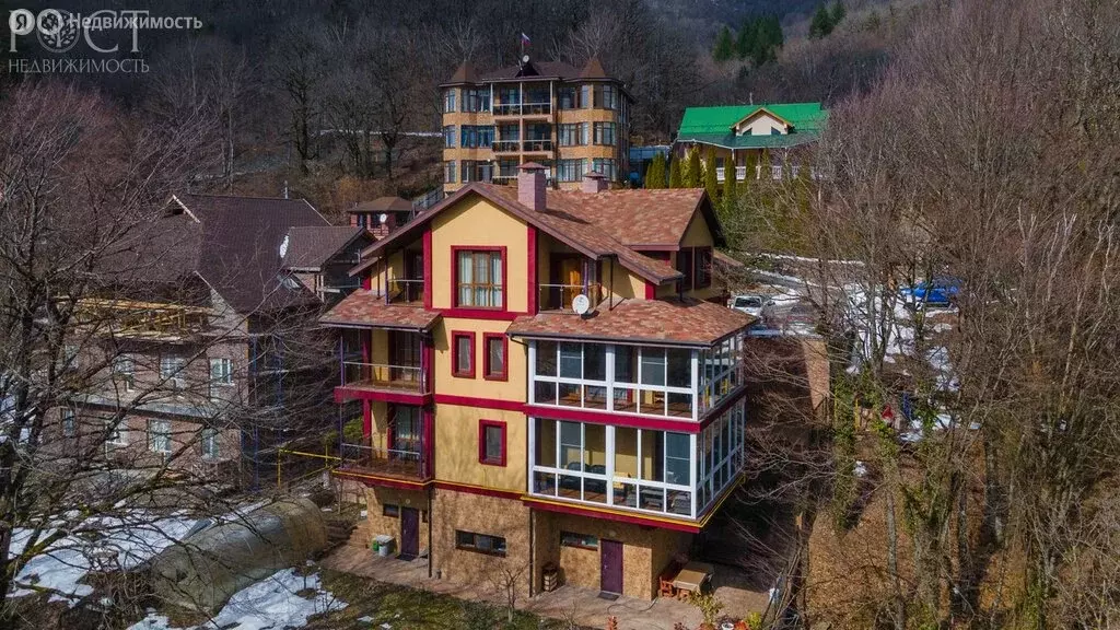 Дом в посёлок городского типа Красная Поляна, улица Защитников ... - Фото 2