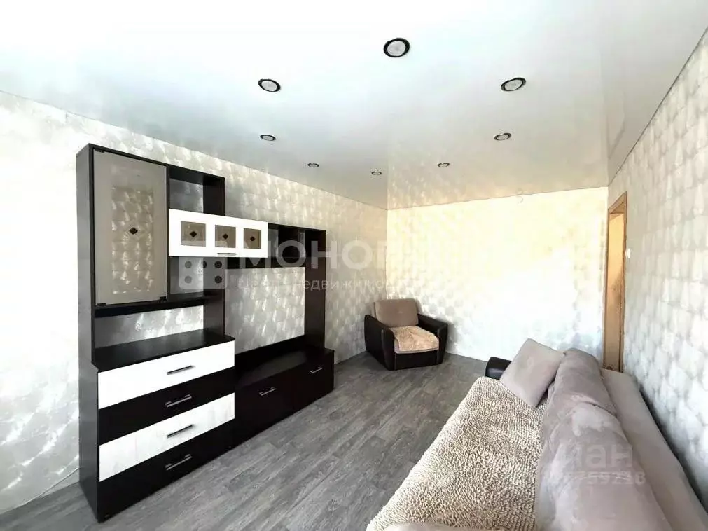 2-к кв. Амурская область, Белогорск Товарный пер., 9 (40.4 м) - Фото 1