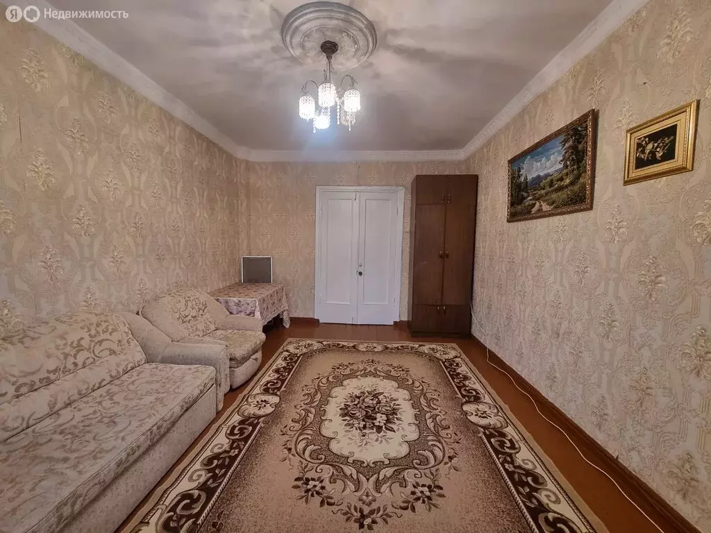 3-комнатная квартира: Белорецк, улица Карла Маркса, 58 (68.6 м) - Фото 1