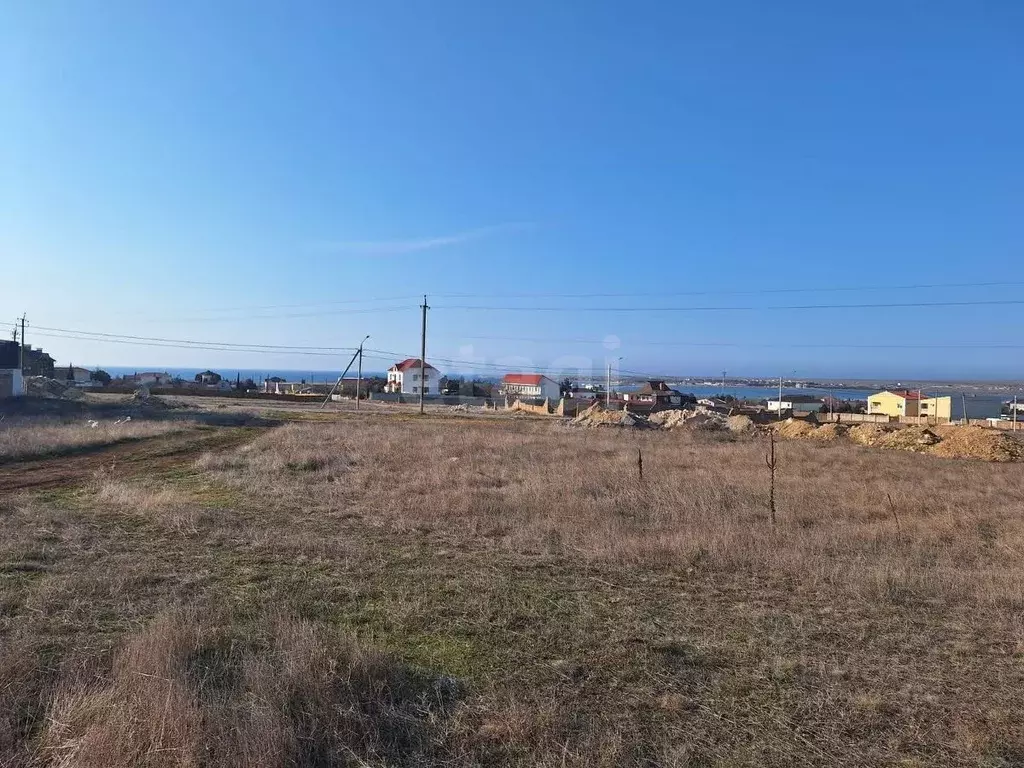 Участок в Крым, Черноморский район, Оленевское с/пос, с. Оленевка  ... - Фото 0