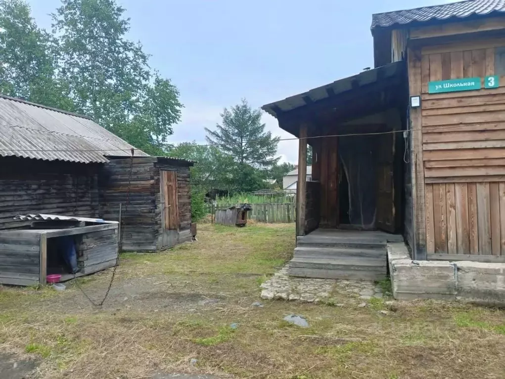 Дом в Хабаровский край, Солнечный район, с. Эворон Торговая ул., 1 (63 ... - Фото 1