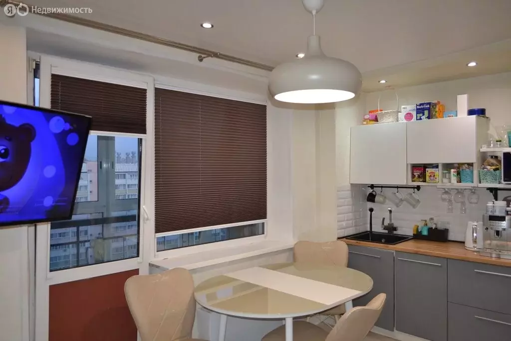 2-комнатная квартира: Челябинск, улица Петра Столыпина, 13 (50.2 м) - Фото 2