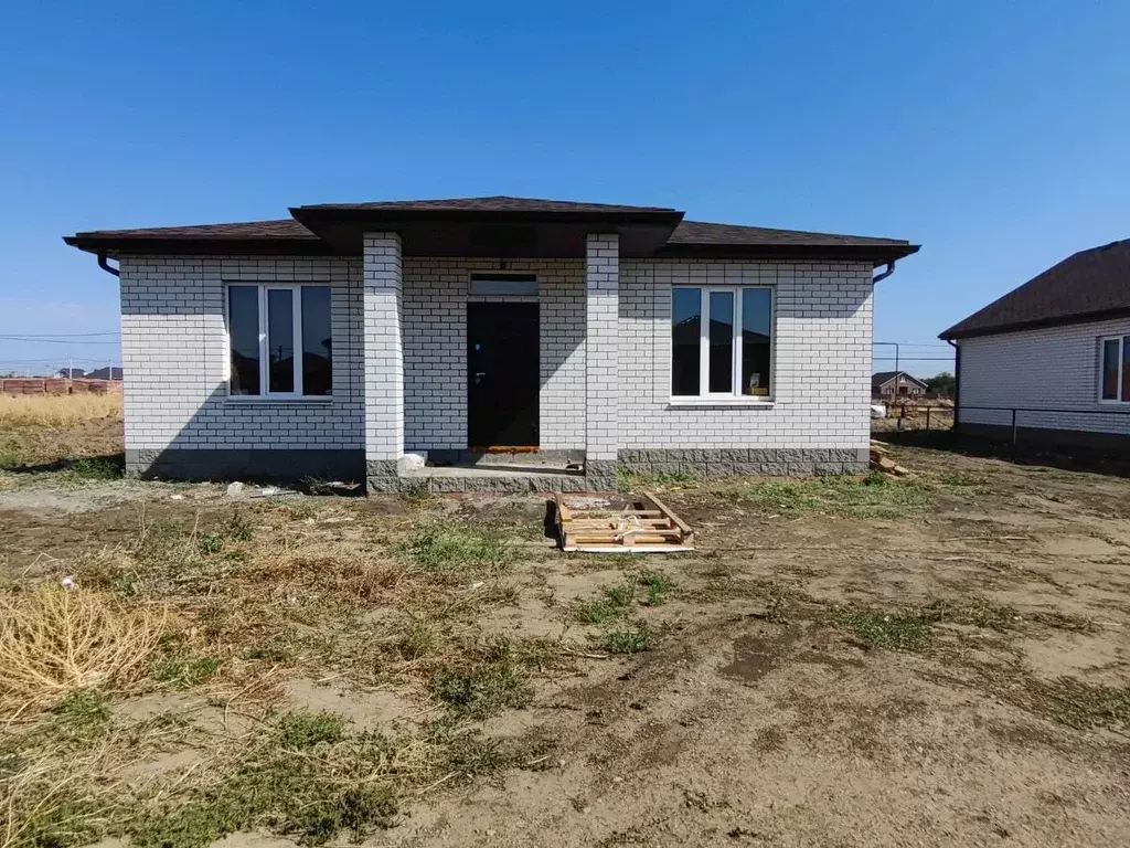 Дом в Ростовская область, Неклиновский район, с. Новобессергеневка ул. ... - Фото 1