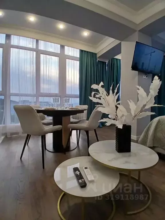 3-к кв. Ставропольский край, Кисловодск ул. Декабристов, 36к3 (110.0 ... - Фото 1