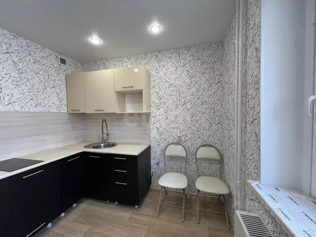 2-к кв. Тюменская область, Тюмень Кремлевская ул., 110к2 (65.0 м) - Фото 2