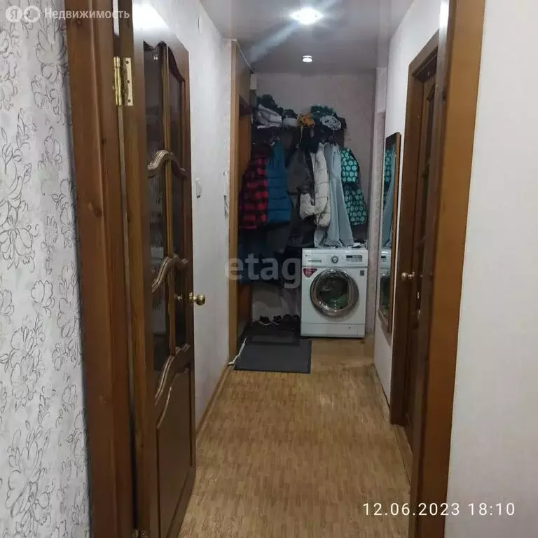 3-комнатная квартира: Черногорск, улица Дзержинского, 8 (55 м) - Фото 1
