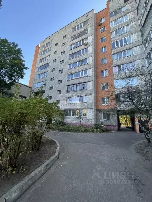 3-к кв. Брянская область, Брянск ул. Пушкина, 85 (62.6 м) - Фото 0