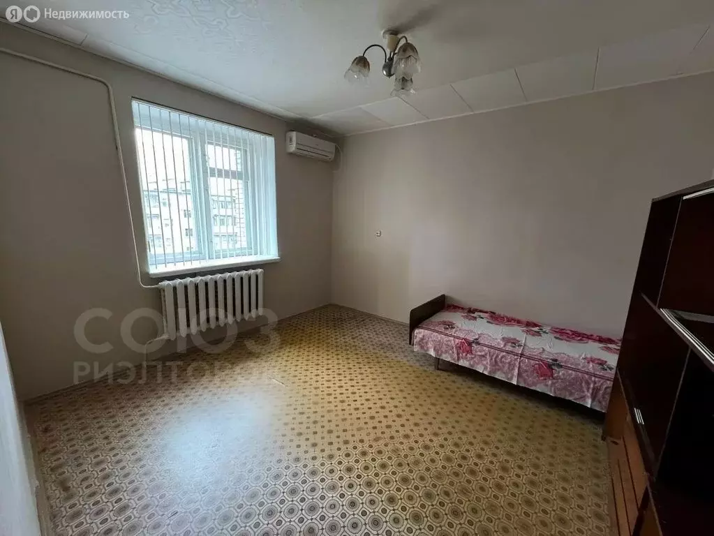 3-комнатная квартира: Волгоград, улица Милиционера Буханцева, 22 (61.4 ... - Фото 1