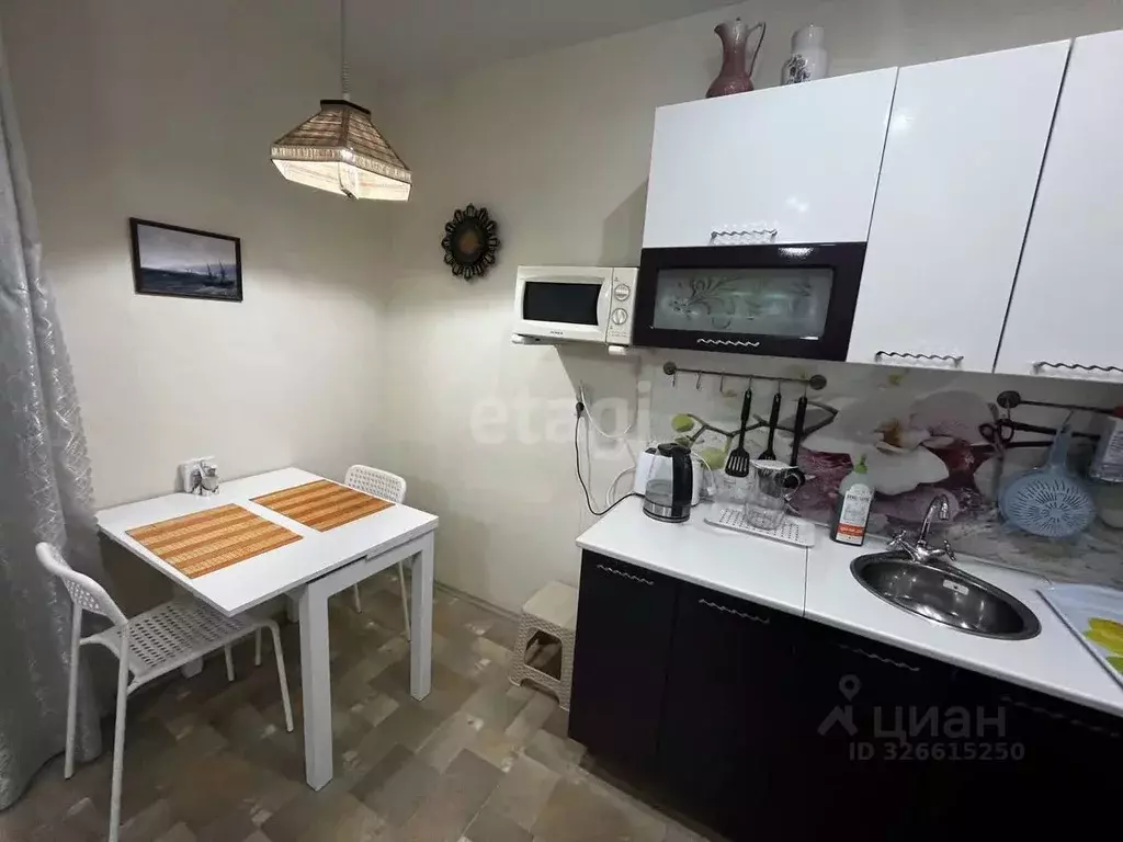 Студия Тюменская область, Тобольск 15-й мкр, 33 (28.3 м) - Фото 2