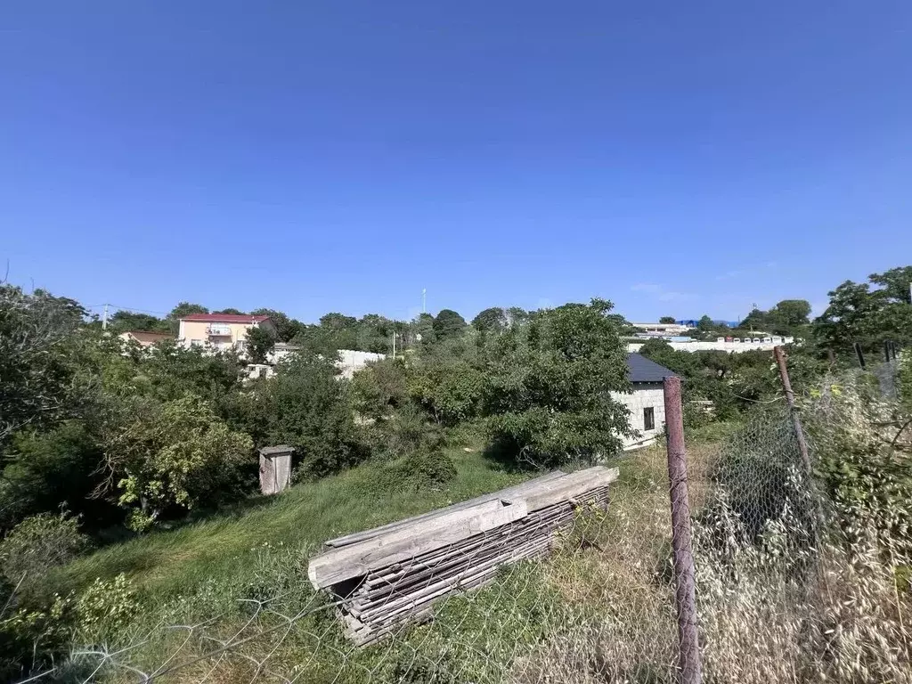 Участок в Севастополь ул. Молочная (7.0 сот.) - Фото 1