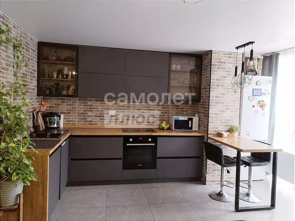 3-к кв. Липецкая область, Липецк ул. И.В. Свиридова, 14 (79.6 м) - Фото 1