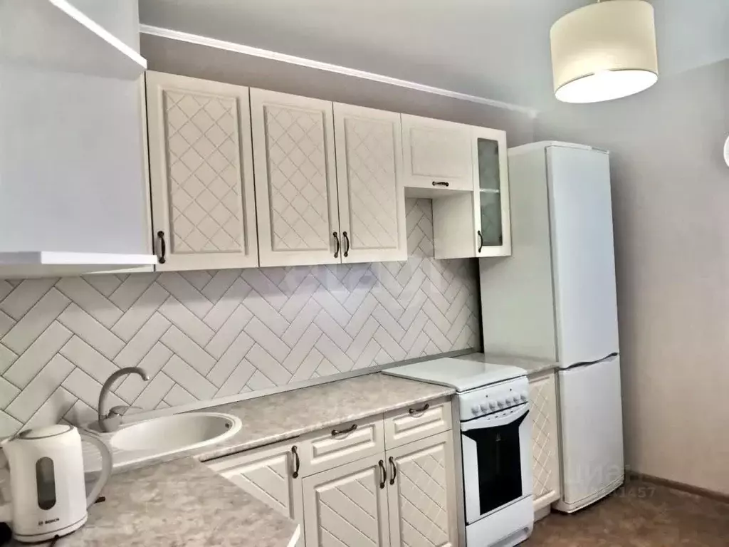 2-к кв. Тюменская область, Тюмень ул. Республики, 204к13 (60.9 м) - Фото 2