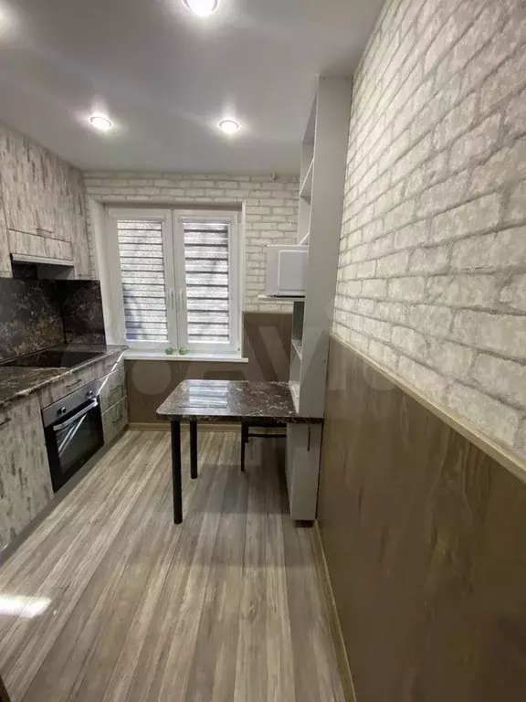 2-к. квартира, 45 м, 1/5 эт. - Фото 0