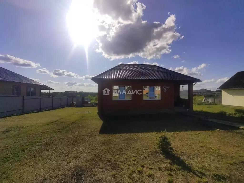 Дом в Белгородская область, Белгородский район, с. Стрелецкое ул. ... - Фото 1