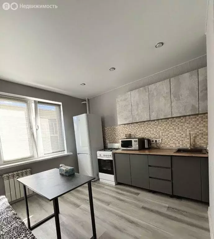 1-комнатная квартира: Саратов, улица имени С.Ф. Тархова, 47А (41 м) - Фото 1