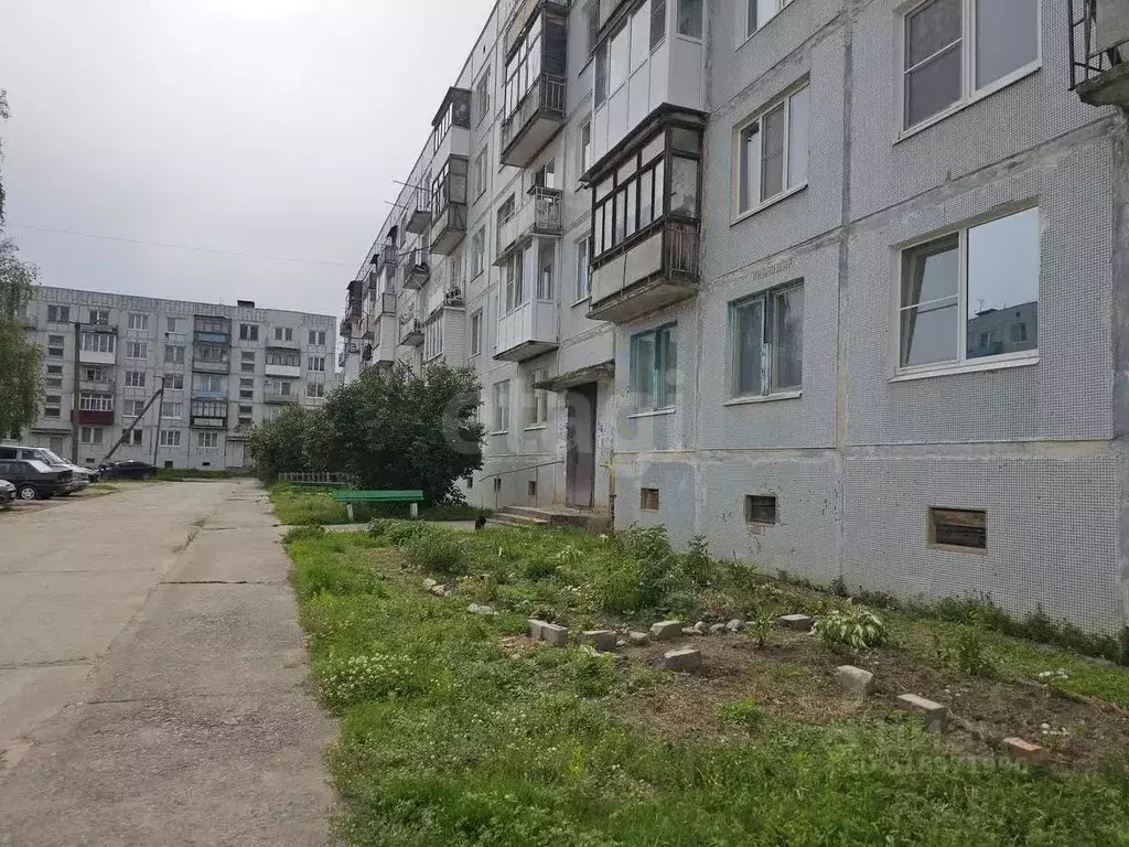 3-к кв. Псковская область, Остров ул. Апакидзе, 6 (64.7 м) - Фото 1