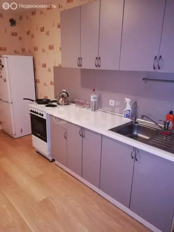 2-комнатная квартира: Нижний Новгород, Ошарская улица, 98 (72.4 м) - Фото 0