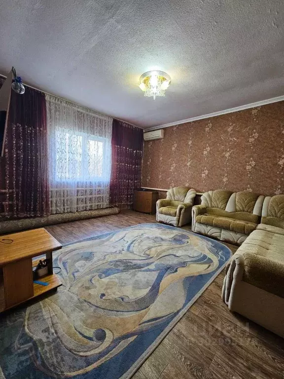 Дом в Краснодарский край, Абинск ул. Тищенко (180 м) - Фото 0