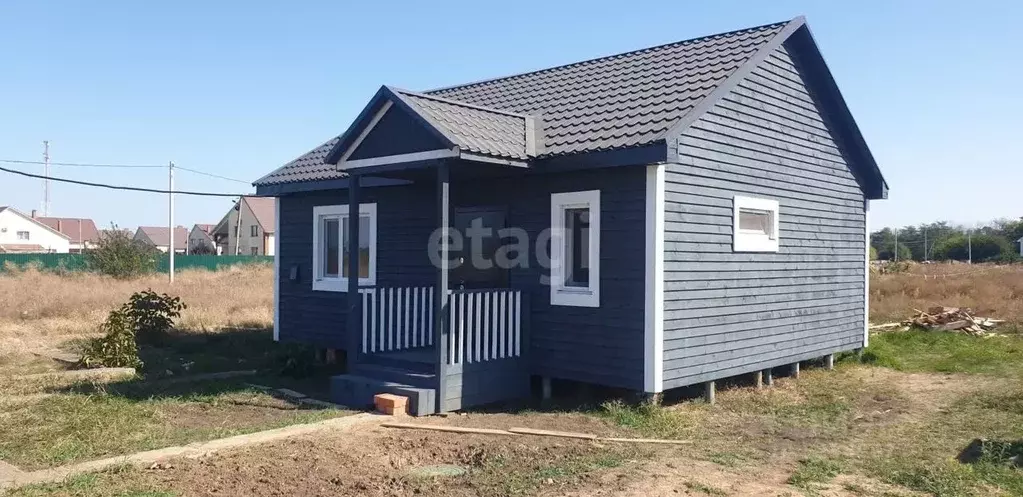 Дом в Краснодарский край, Ейский район, Александровское с/пос, с. ... - Фото 1