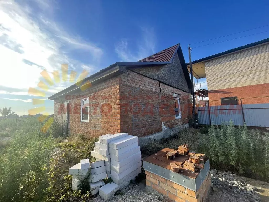 Дом в Краснодарский край, Ейский район, Должанская ст-ца Октябрьская ... - Фото 1