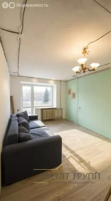 1-комнатная квартира: Казань, улица Серова, 15 (40 м) - Фото 1