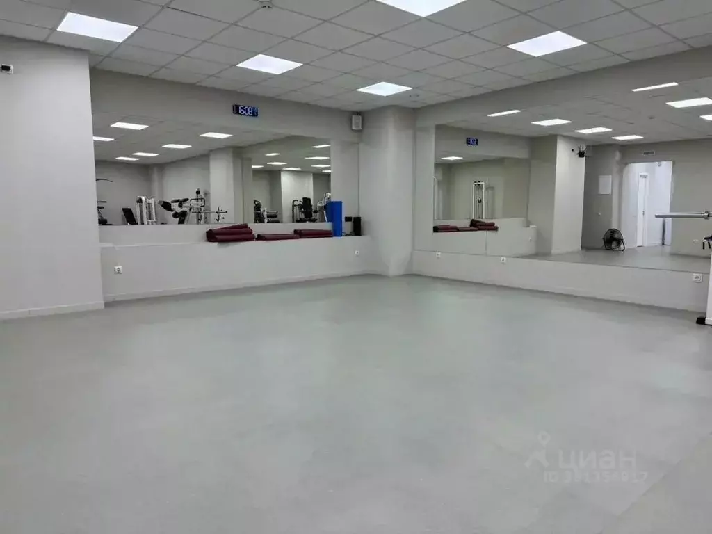 Помещение свободного назначения в Красноярский край, Красноярск ... - Фото 1