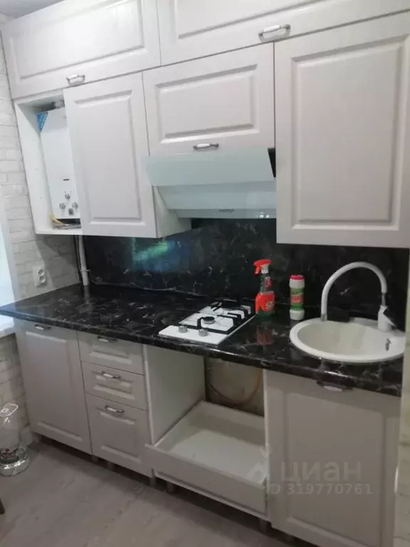 1-к кв. Пензенская область, Пенза ул. Краснова, 37 (36.0 м) - Фото 0