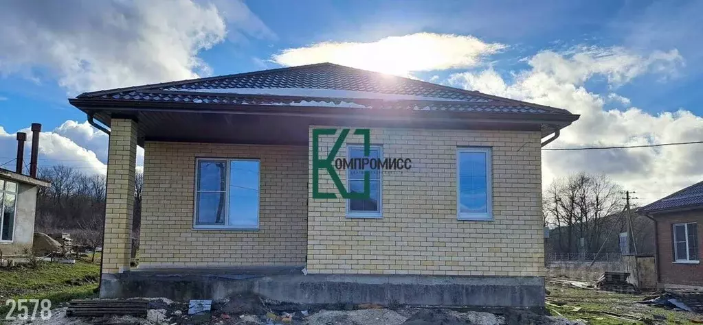Дом в Краснодарский край, Абинск Сливовая ул., 39 (90 м) - Фото 0