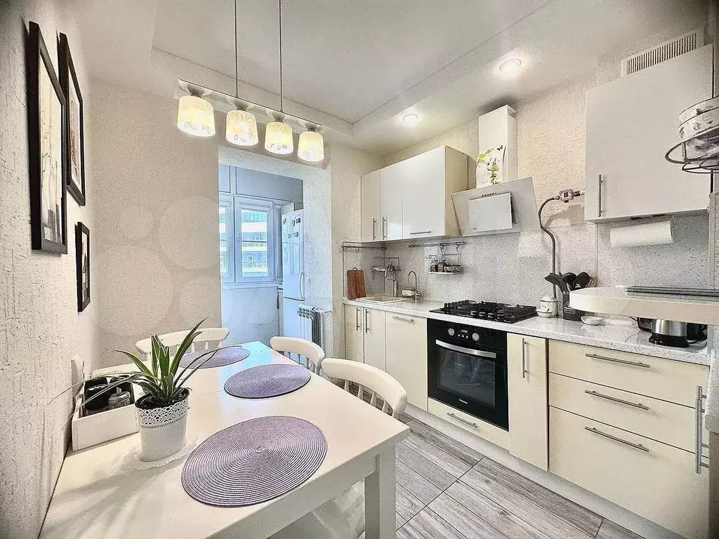 2-к. квартира, 52 м, 3/9 эт. - Фото 0